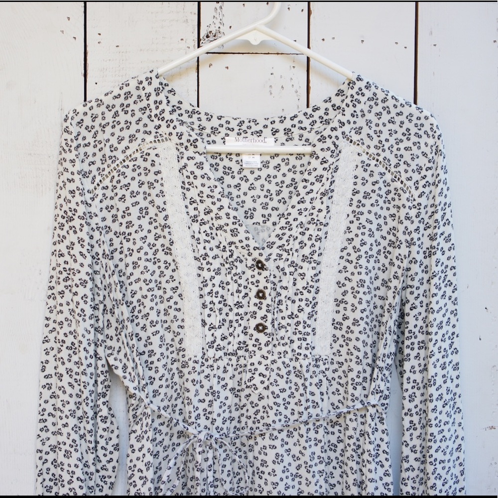 Maternity Blouse | Motherhood Maternitey